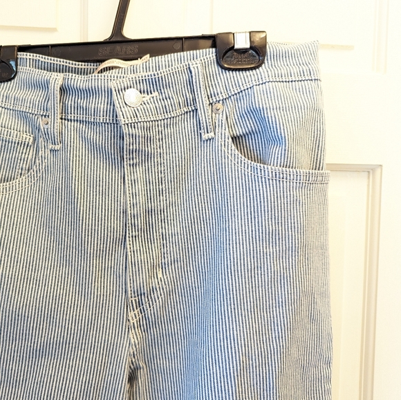 NWOT Levis Pinstripe Mile High Super Skinny Jeans - US30 - Picture 4 of 5